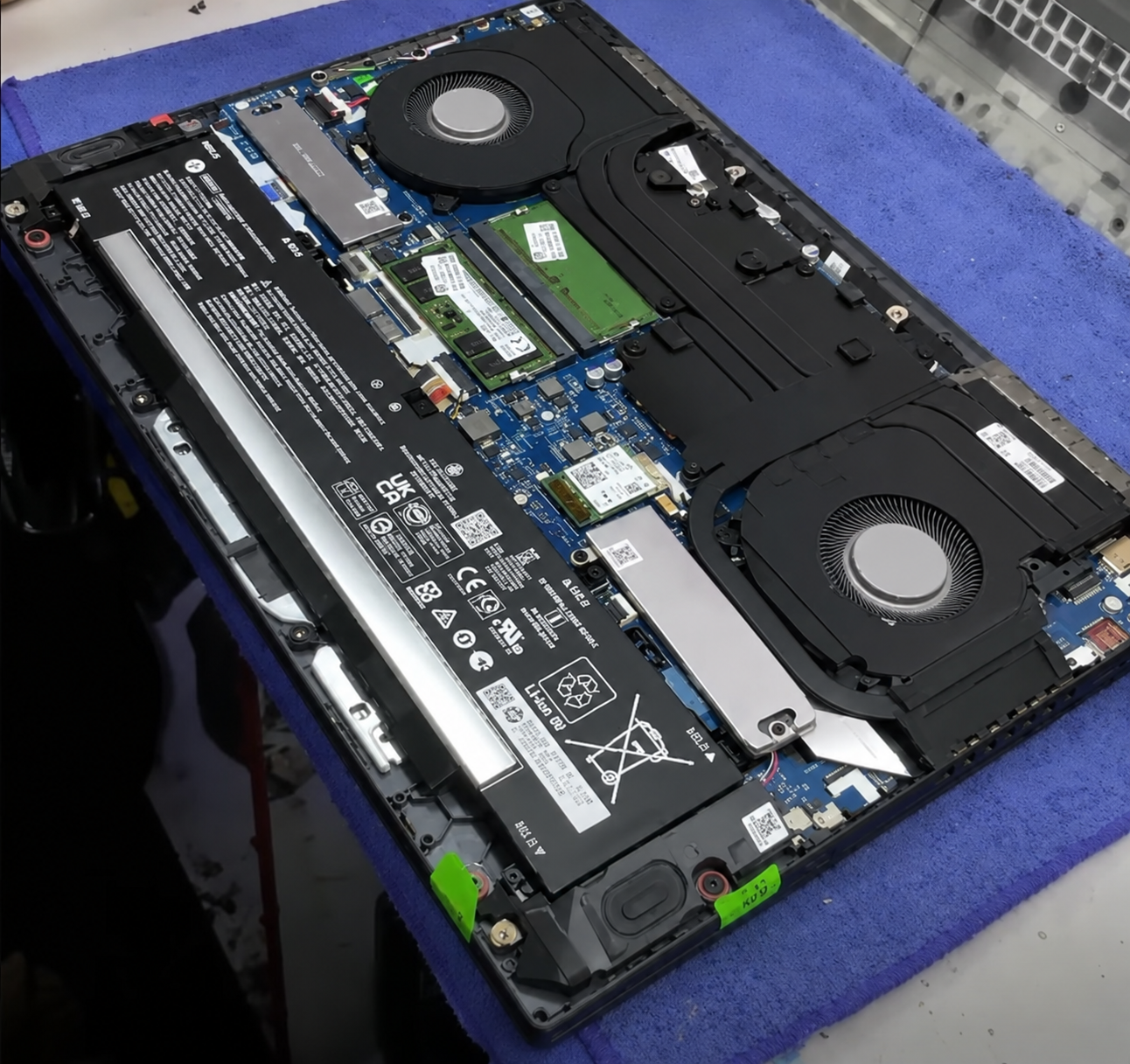 Laptop impecable después del mantenimiento por PC Help